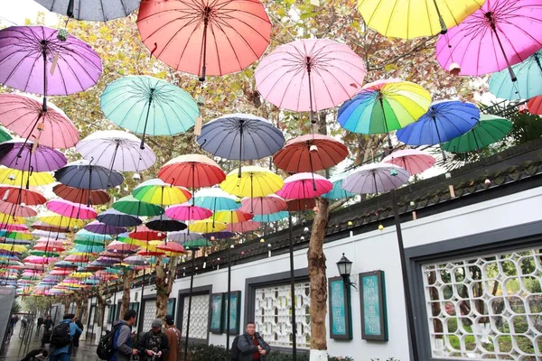 Hunderte Von Regenschirmen Werden Aufgehängt Die Kneipenstraße Nanjing 1912 Der — Stockfoto