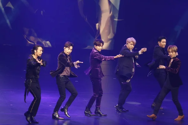 Membros Boy Group Sul Coreano Super Junior Apresentam Seu Novo — Fotografia de Stock