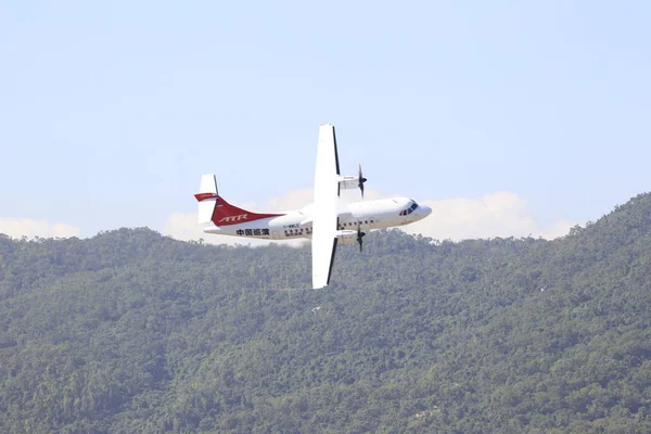 Μια Atr 600 Του Κατασκευαστή Ελικοφόρα Atr Εκτελεί Κατά Την — Φωτογραφία Αρχείου