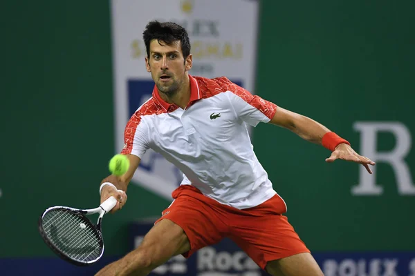 Novak Djokovic Serbiens Returnerar Ett Skott Till Jeremy Chardy Frankrike — Stockfoto