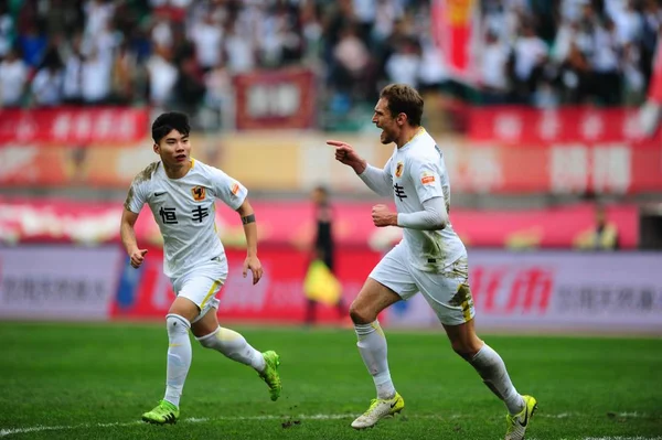 Kroatische Voetballer Nikica Jelavic Gelijk Van Guizhou Hengfeng Viert Scoren — Stockfoto