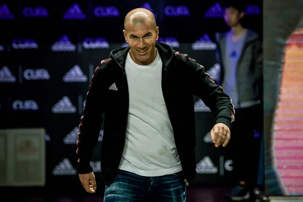 Superstar Allenatore Calcio Francese Zinedine Zidane Partecipa Alla Partita Inizio — Foto Stock