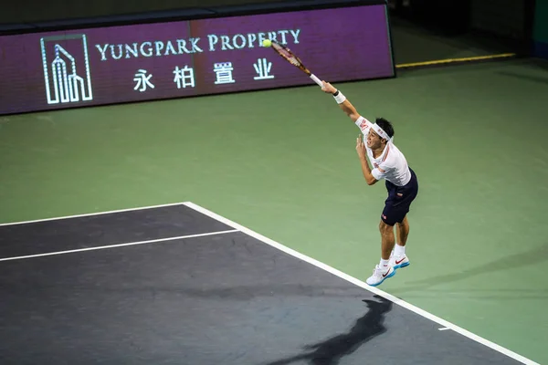 Kei Nishikori Japão Serve Contra Sam Querrey Dos Estados Unidos — Fotografia de Stock