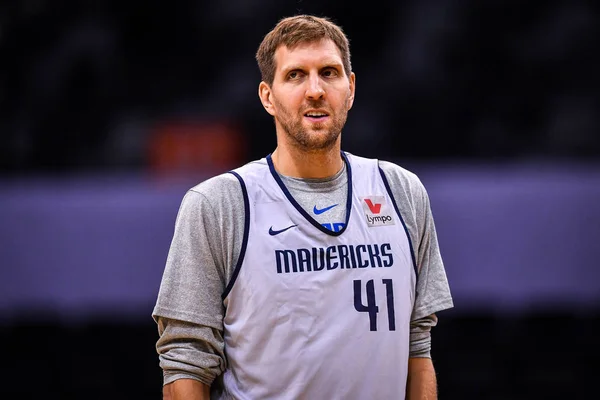 Dirk Nowitzki Dallas Mavericks Bierze Udział Sesji Szkoleniowej Ramach Przygotowań — Zdjęcie stockowe