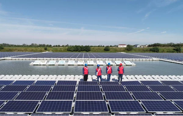 Qinlan Tianchang 동쪽으로 중국의 안후이 2018에 태양광 발전소에 에너지 농장의 — 스톡 사진
