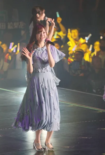 Anggota Grup Idola Perempuan Jepang Nogizaka46 Tampil Selama Konser Mereka — Stok Foto