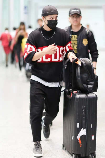 Actor Chino Jiang Jinfu Llega Aeropuerto Internacional Beijing Capital Después —  Fotos de Stock