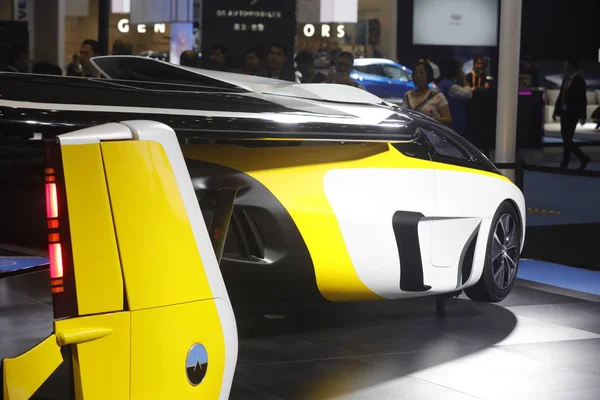 Ein Aeromobil Vtol Ein Konzeptauto Für Ein Zukünftiges Elektrisches Sitziges — Stockfoto