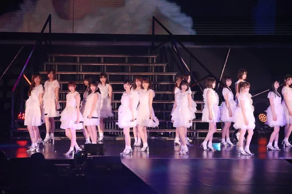 Miembros Del Grupo Ídolos Chicas Japonesas Nogizaka46 Presentan Durante Concierto —  Fotos de Stock