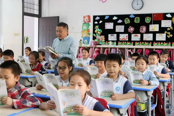 Alunos Têm Uma Classe Uma Escola Primária Cidade Quzhou Província — Fotografia de Stock