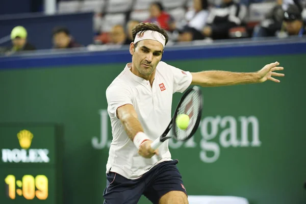 Roger Federer Schweiz Returnerar Ett Skott Till Roberto Bautista Agut — Stockfoto