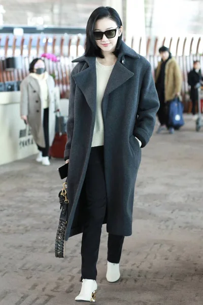 Китайская Актриса Цзин Тянь Фото Пекинском Столичном Международном Аэропорту Пекине — стоковое фото