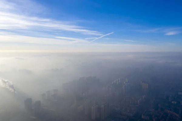 Міський Пейзаж Висотних Будівель Хмарочосів Оповита Море Хмар Місті Harbin — стокове фото