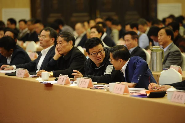 William Ding Vagy Ding Lei Bal Netease Vezérigazgatója 163 Com — Stock Fotó