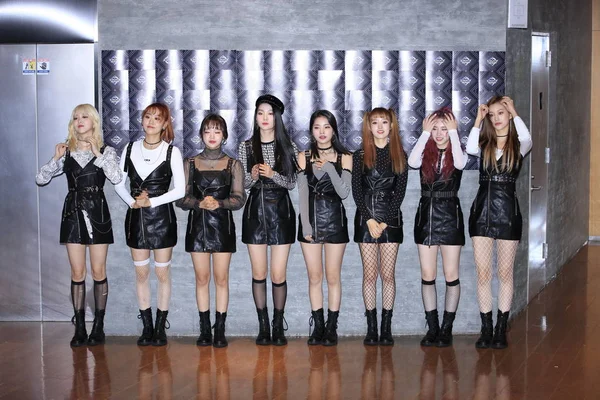 Membros Girl Group Sul Coreano Weki Meki Participam Sessão Filmagem — Fotografia de Stock