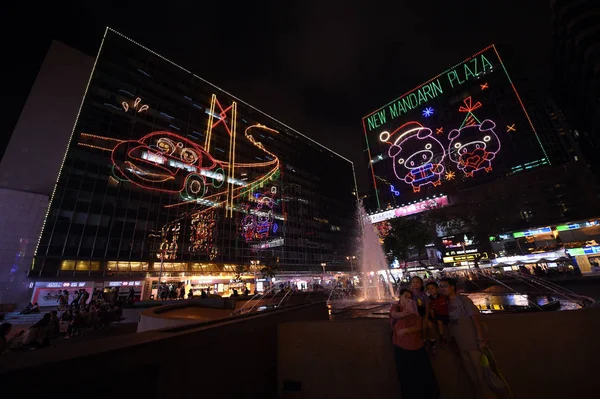 Edifícios Estão Decorados Com Luzes Coloridas Com Diferentes Padrões Para — Fotografia de Stock