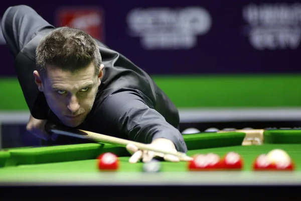 Mark Selby Της Αγγλίας Παίζει Έναν Πυροβολισμό Νιλ Ρόμπερτσον Της — Φωτογραφία Αρχείου