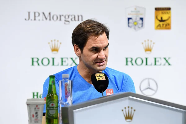 Der Schweizer Tennisstar Roger Federer Nimmt Der Pressekonferenz Zum Rolex — Stockfoto