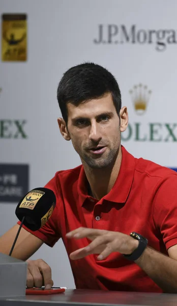 Novak Djokovic Serbii Uczęszcza Konferencji Prasowej Pokonaniu Borna Coric Chorwacji — Zdjęcie stockowe