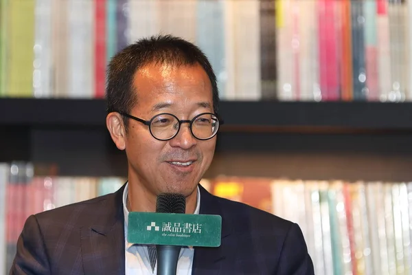 Yu Minhong Stock Photos Royalty Free Images Depositphotos