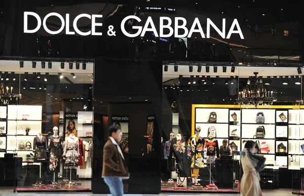 Customers Walk Boutique Store Dolce Gabbana Shopping Mall Shenyang City — Stock Photo, Image