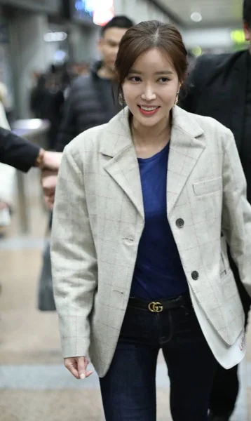 Zuid Koreaanse Actrice Dus Hyang Center Arriveert Beijing Capital International — Stockfoto