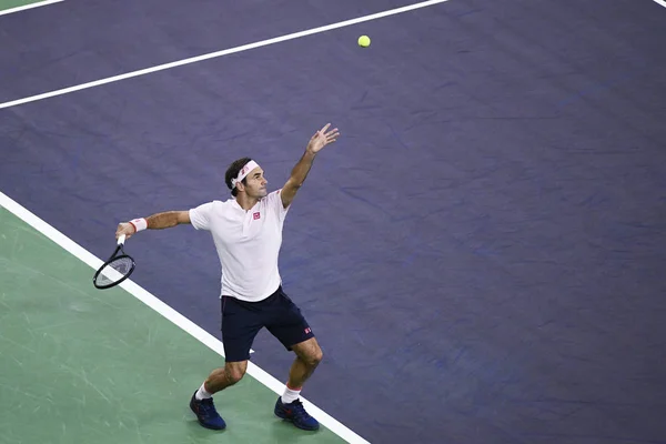 Roger Federer Suíça Serve Contra Daniil Medvedev Rússia Sua Segunda — Fotografia de Stock