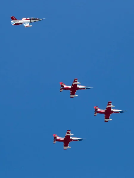 Літальні Апарати Китаю Вищого Пілотажу Команди Hongying Тобто Червоний Орел — стокове фото