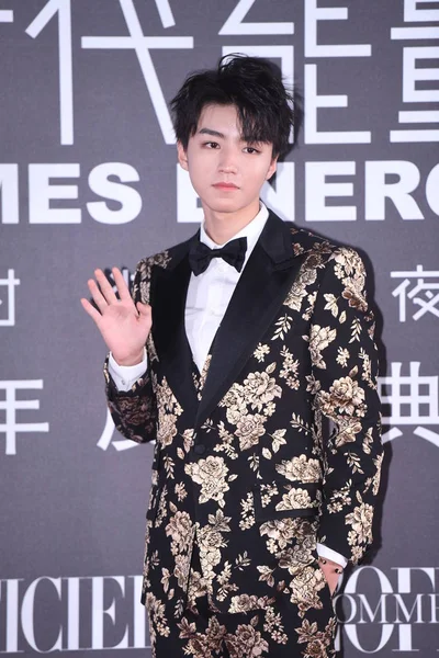 Karry Wang Wang Junkai Del Grupo Chicos Chinos Tfboys Posa —  Fotos de Stock