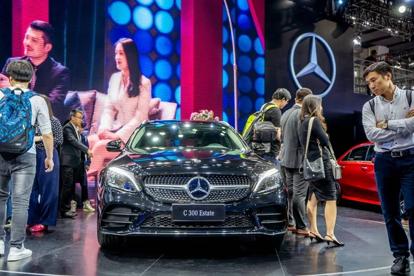 Uma Propriedade Mercedes Benz 300 Está Exposição Durante 16A Exposição — Fotografia de Stock