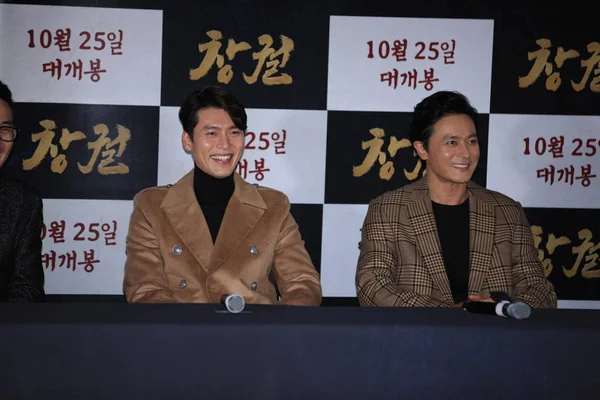 Los Actores Surcoreanos Hyun Bin Left Jang Dong Gun Asisten — Foto de Stock