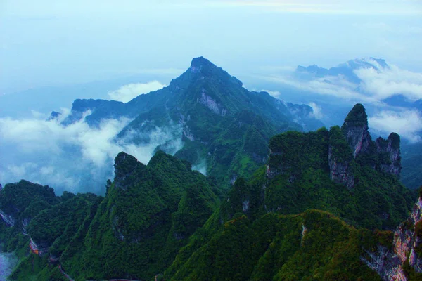 Paisaje Montaña Tianmen Montaña Tianmenshan Parque Forestal Nacional Zhangjiajie Otoño —  Fotos de Stock