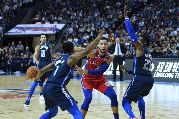 Ben Simmons Philadelphia 76Ers Centrum Popírá Dennis Smith Vlevo Wesley — Stock fotografie