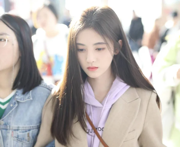 Chinese Zangeres Actrice Jingyi Arriveert Bij Shanghai Hongqiao International Airport — Stockfoto