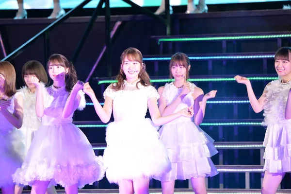 Mitglieder Der Japanischen Mädchengruppe Nogizaka46 Treten Während Ihres Konzerts Shanghai — Stockfoto