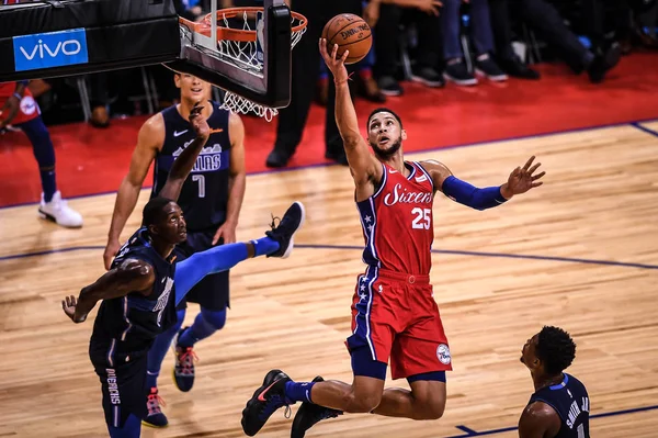 Ben Simmons Philadelphia 76Ers Přejde Skóre Proti Dallas Mavericks Během — Stock fotografie