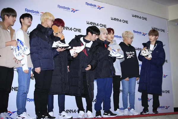 Membros Boy Band Sul Coreana Wanna One Participam Evento Promocional — Fotografia de Stock