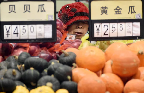 Клієнт Магазини Овочів Супермаркеті Handan Місті Провінції Хебей Півночі Китаю — стокове фото