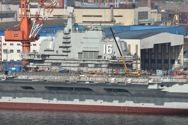 China First Domestically Built Aircraft Carrier Type 001A Arrives Shipyard — Stock Photo, Image