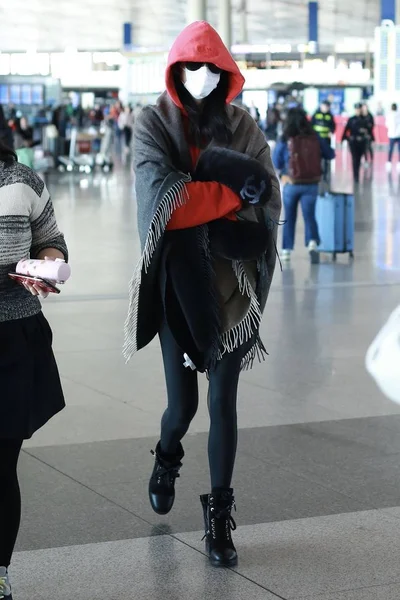 Chinese Model Mengyao Better Known Ming Arrives Shanghai Hongqiao International — Stock Photo, Image