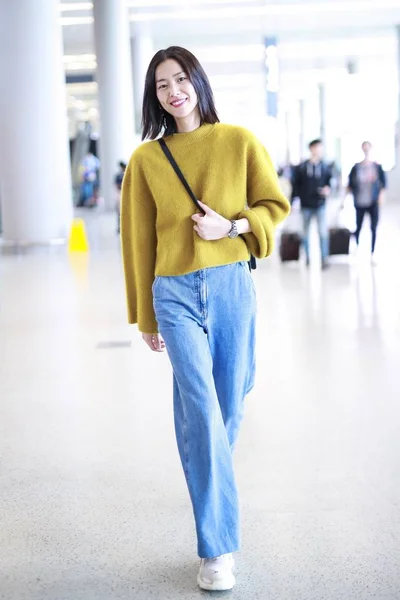 Modelo Chino Liu Wen Llega Aeropuerto Antes Salida Shanghai China —  Fotos de Stock