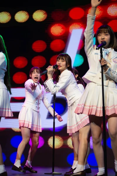 아이돌 여자의 Akb48 자매의 아이돌 Akb48 그들의 상하이에서 2018 — 스톡 사진