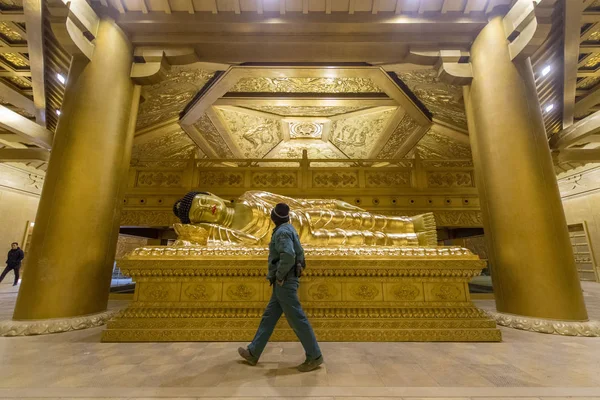 Внутренний Вид Буддизма Чистый Медный Дворец Лежащим Буддой Храме Тайюань — стоковое фото