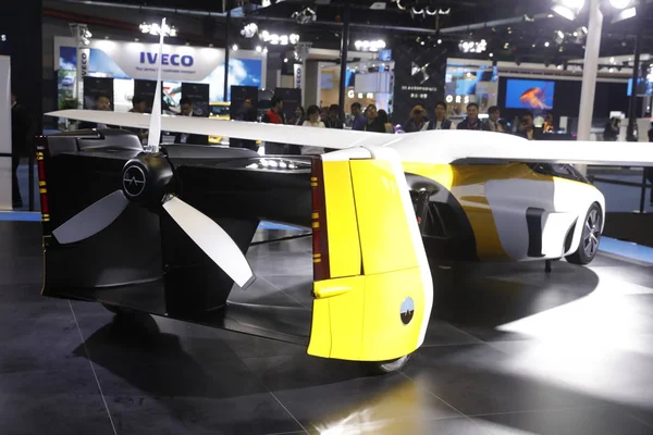 Egy Aeromobil Vtol Repülő Autó Jövőben Elektromos Üléses Repülő Taxi — Stock Fotó