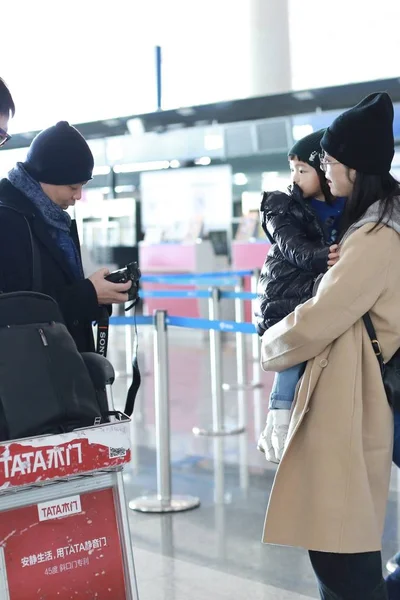 Chinese Actress Yao Chen Pictured Beijing Capital International Airport Beijing — Stock Photo, Image