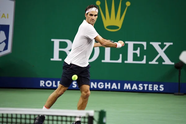 Der Schweizer Roger Federer Trifft Zweitrundenmatch Des Herren Einzel Beim — Stockfoto