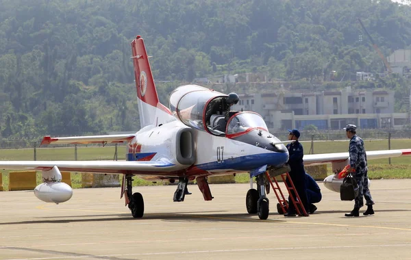 Της Κίνας Αεροσκάφη Από Αεροβατική Ομάδα Hongying Που Σημαίνει Κόκκινο — Φωτογραφία Αρχείου