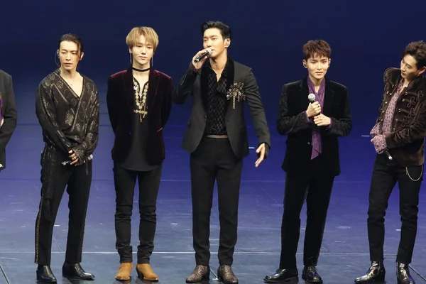 Medlemmar Sydkoreanska Pojke Gruppen Super Junior Delta Showcase Deras Nya — Stockfoto