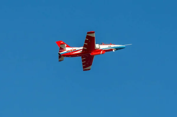 Kinas Fly Fra Aerobatic Team Hongying Hvilket Betyder Red Eagle - Stock-foto