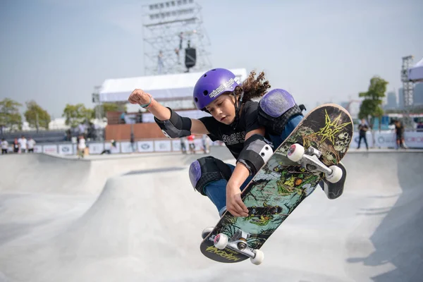 Jugador Participa Una Sesión Entrenamiento Antes Del Campeonato Mundial Skateboarding — Foto de Stock